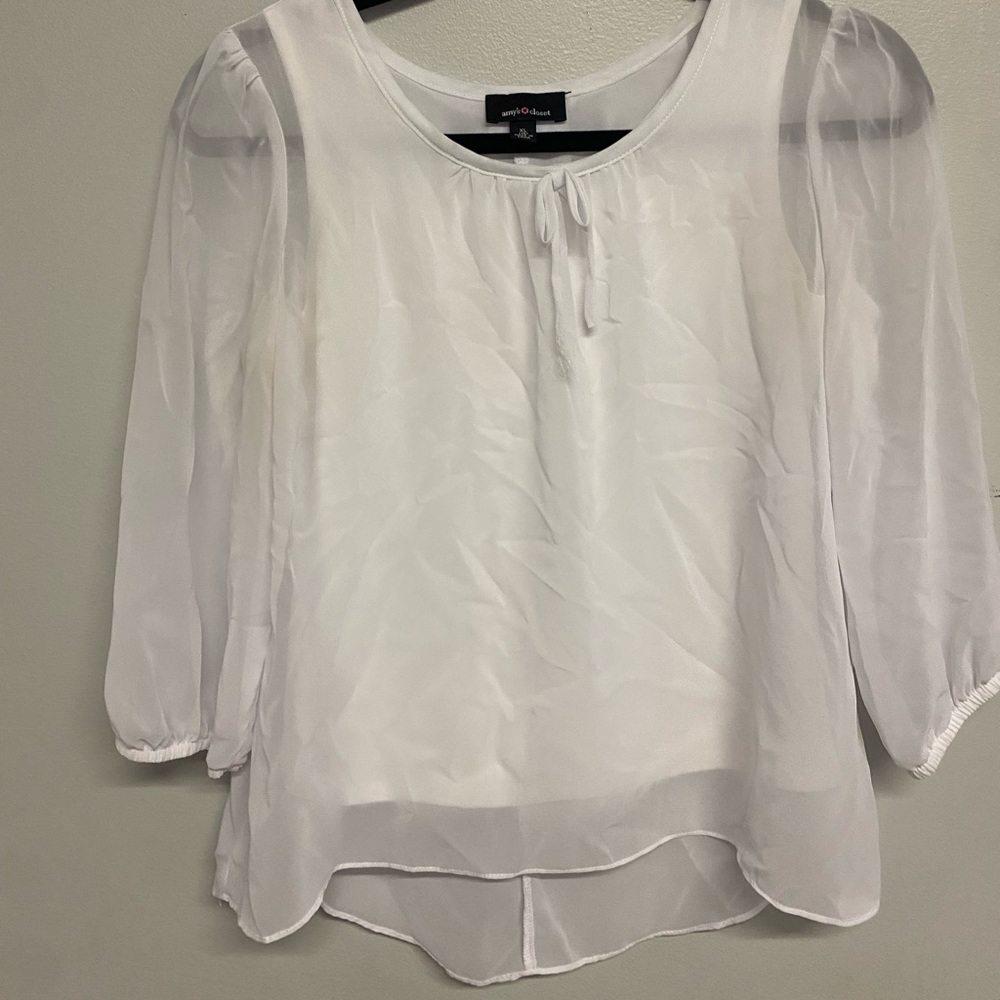 white girls nice blouse XL(size 16)